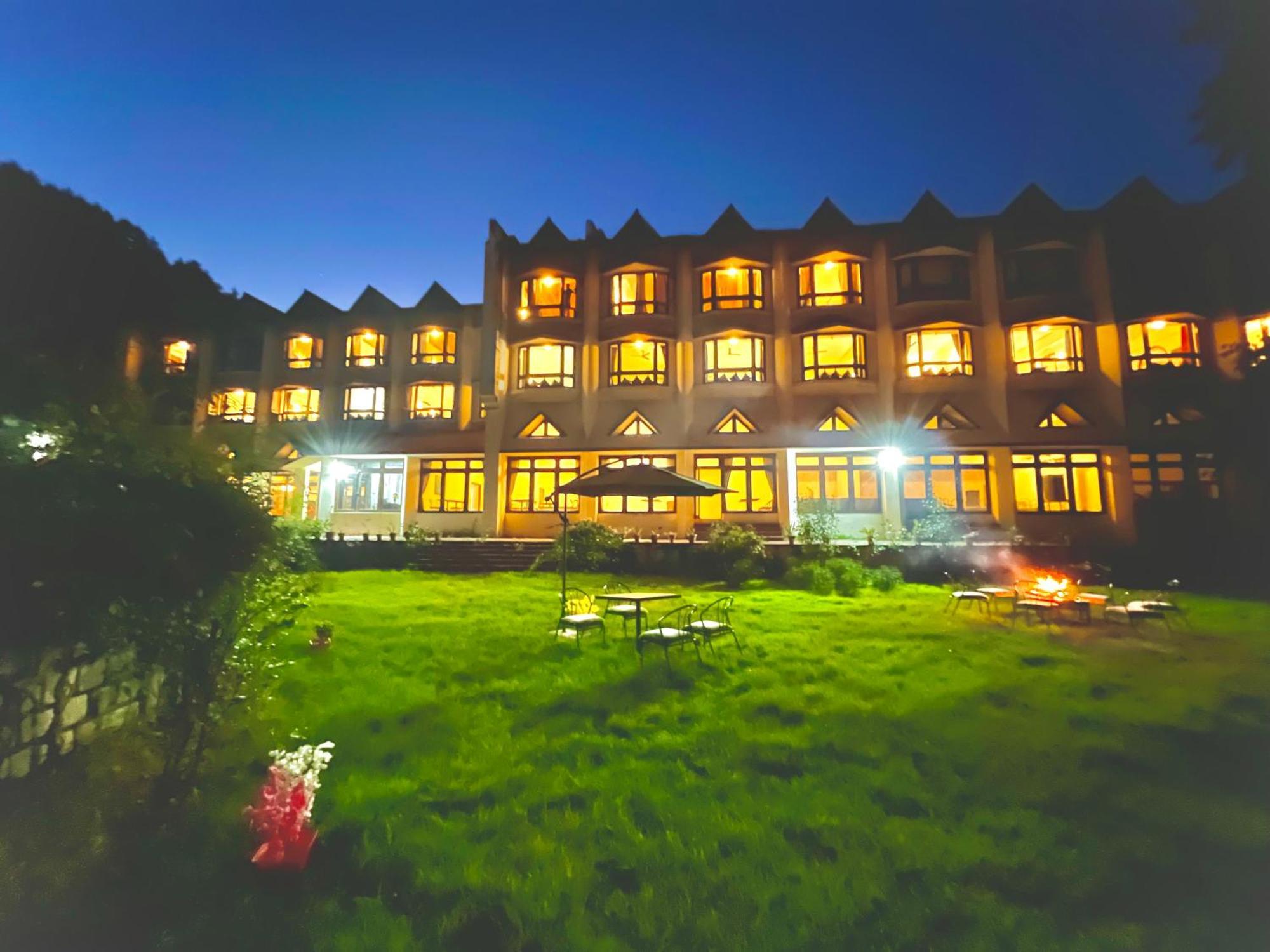 Ramayan Resort, In City Centre Manali By Ramanand Sagar Manāli Exterior foto